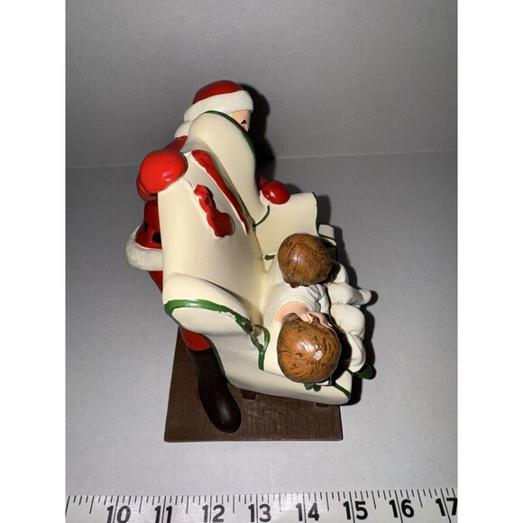 Norman Rockwell Collection - Santa Looking at Sleeping Children - Picture 5 of 6